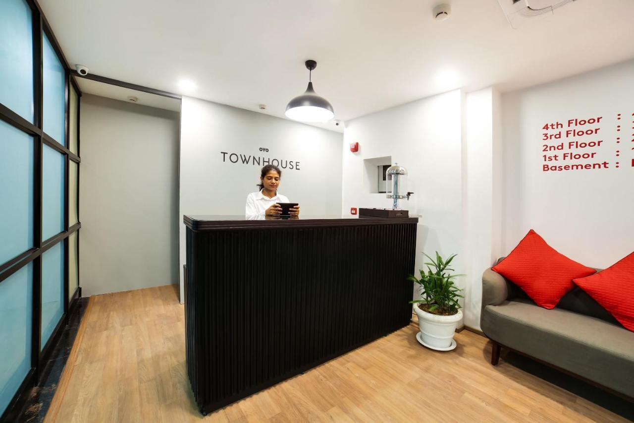 Oyo Townhouse 019 Anand Vihar Hotel Nowe Delhi Zewnętrze zdjęcie